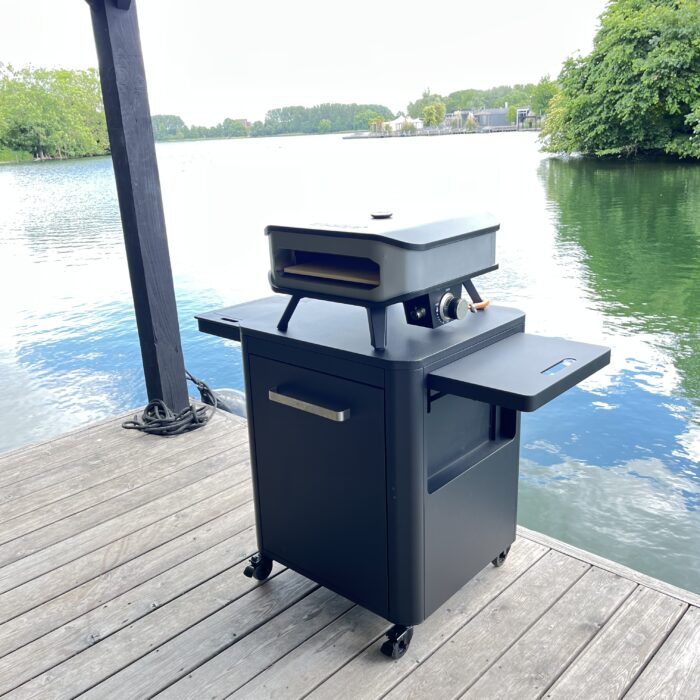 varende veranda - pizzaoven tafels uitgeklapt